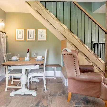 High Moor - Luxury Cottages Уитби